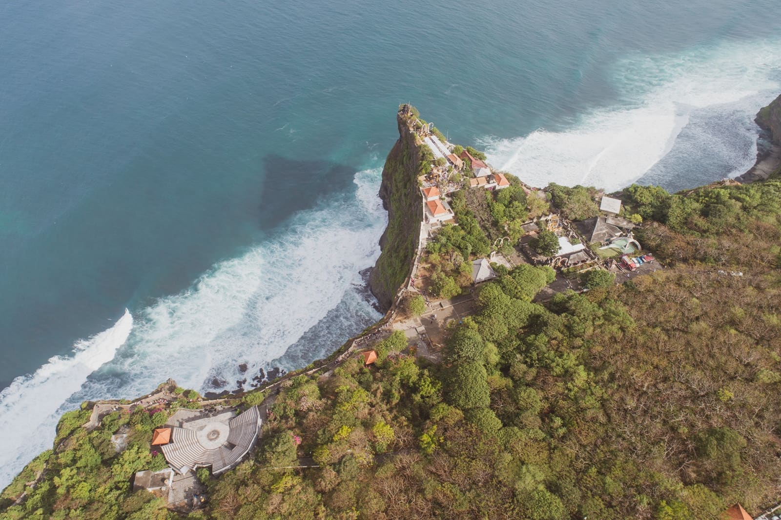 Fly Above the Cliff, Svanata Uluwatu